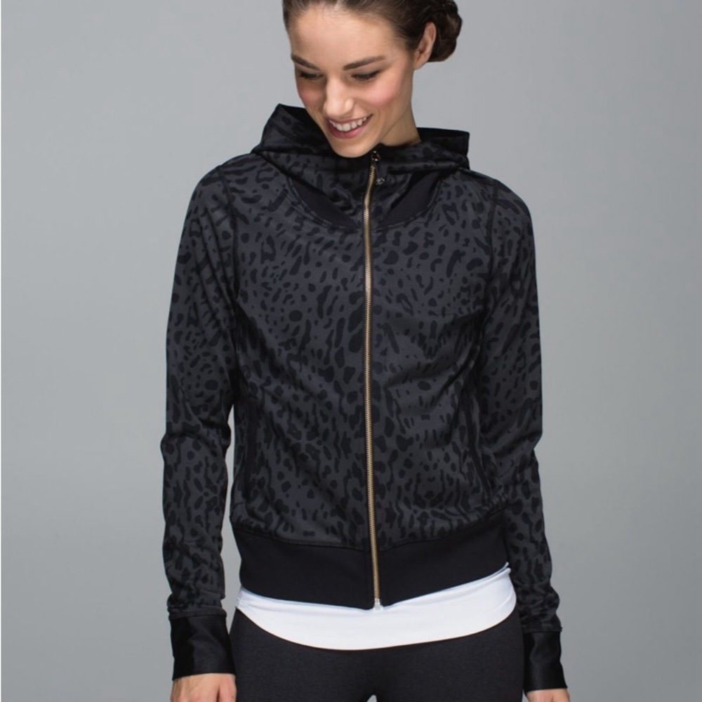 Lululemon Namaskar Hoodie animal swirl, deep cold black